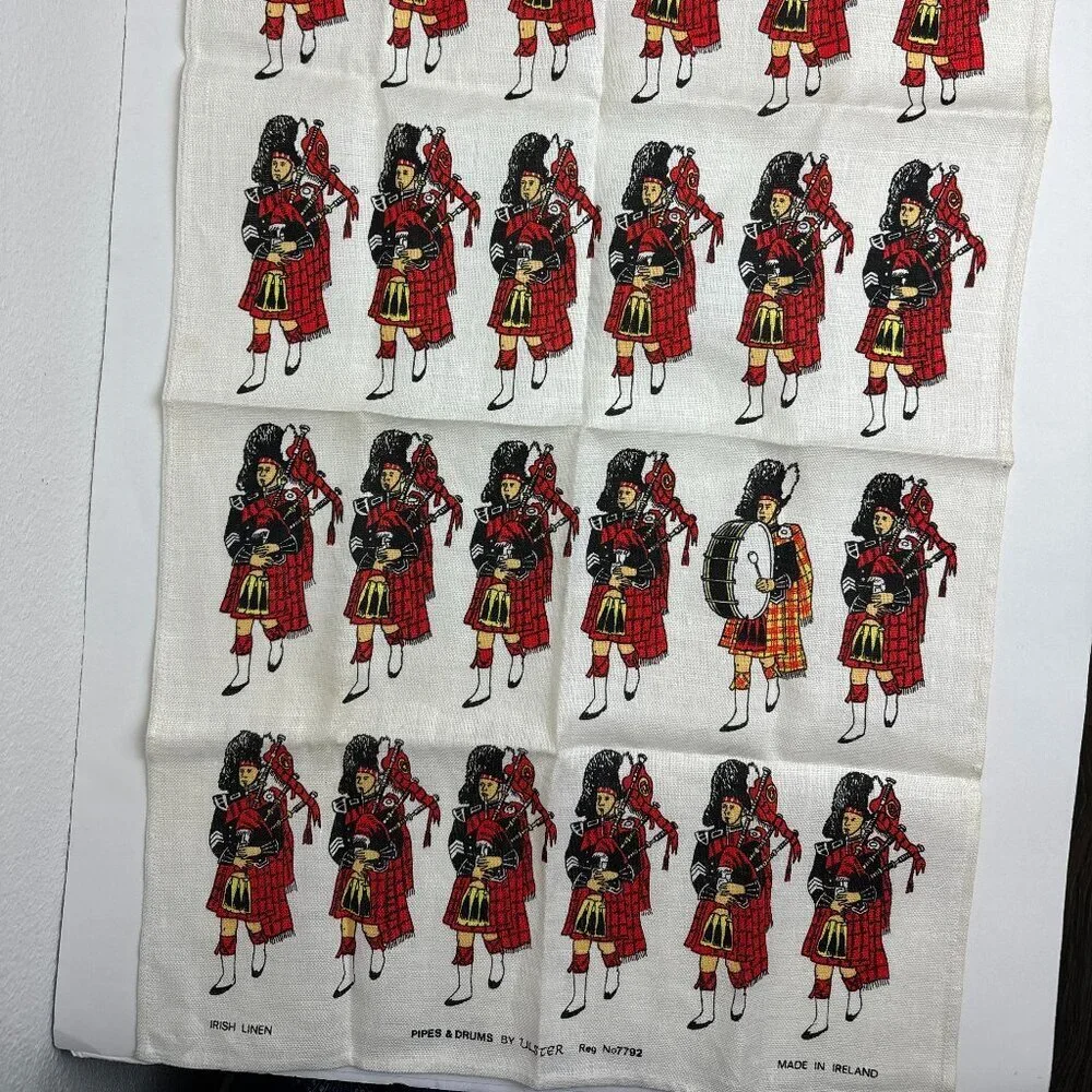 NWOT Ireland Irish Linen Tea Towel or Wall Handing  Pipes & Drums Reg.#7792